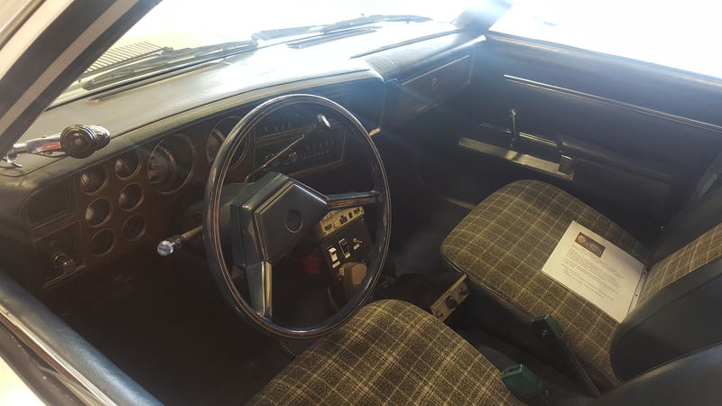 Dodge Diplomat PV interior